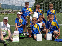 1. MIESTO - FUTBALOVÝ TURNAJ O POHÁR CIRKEVNEJ SPOJENEJ ŠKOLY  V DOLNOM KUBÍNE